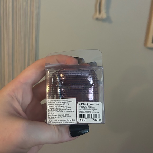 Claire’s Rose Gold Chrome Airpods Gen 1&2 Case - Picture 2 of 2